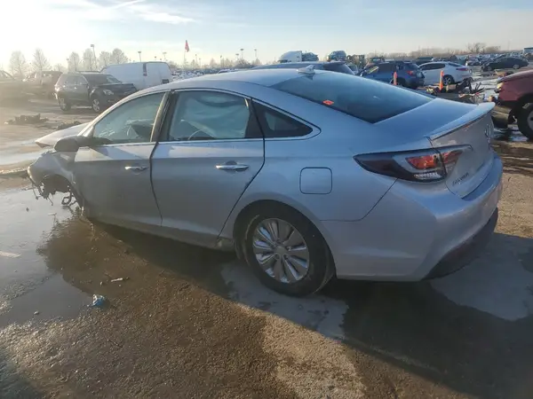 KMHE24L38HA069596 2017 HYUNDAI SONATA - Image 2