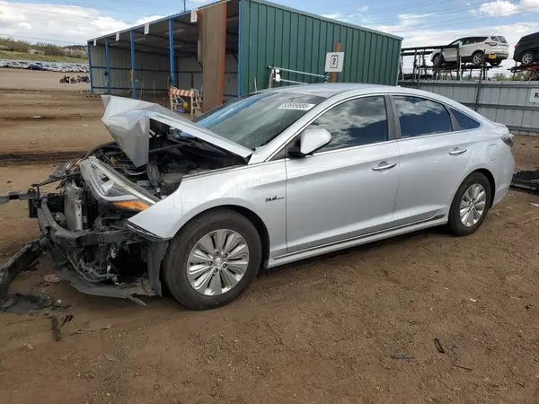 KMHE24L38HA075513 2017 HYUNDAI SONATA - Image 1