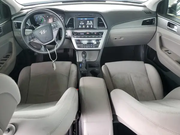KMHE24L38HA075530 2017 HYUNDAI SONATA - Image 8