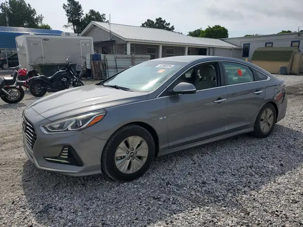 KMHE24L38JA079101 2018 HYUNDAI SONATA - Image 1