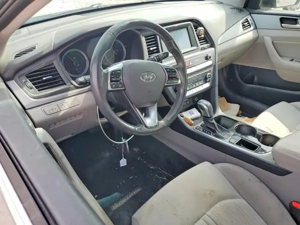 KMHE24L38JA079101 2018 HYUNDAI SONATA - Image 8