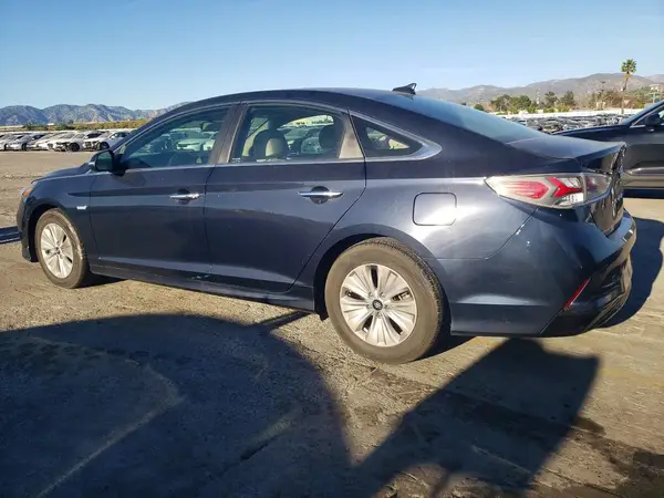 KMHE24L38JA080121 2018 HYUNDAI SONATA - Image 2