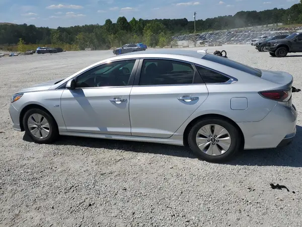 KMHE24L38JA082208 2018 HYUNDAI SONATA - Image 2