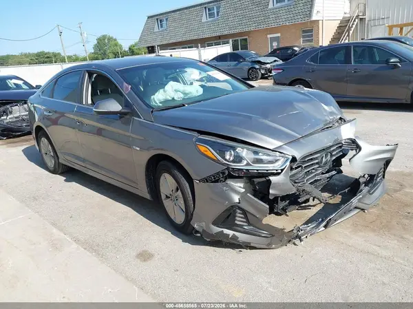 KMHE24L38JA086789 2018 HYUNDAI SONATA - Image 1