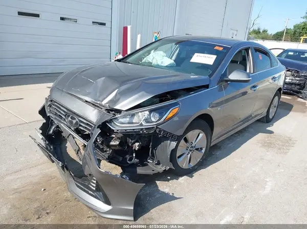 KMHE24L38JA086789 2018 HYUNDAI SONATA - Image 2