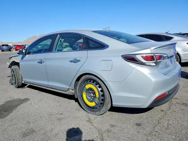 KMHE24L39HA061300 2017 HYUNDAI SONATA - Image 2
