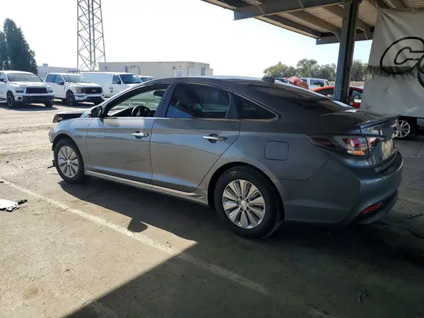 KMHE24L39HA063077 2017 HYUNDAI SONATA - Image 2