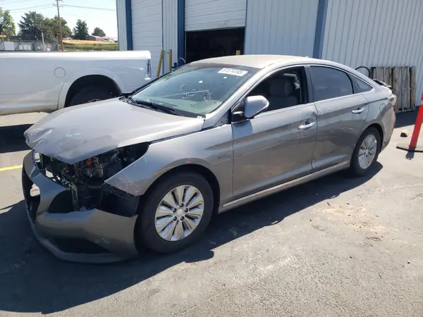 KMHE24L39HA065413 2017 HYUNDAI SONATA - Image 1