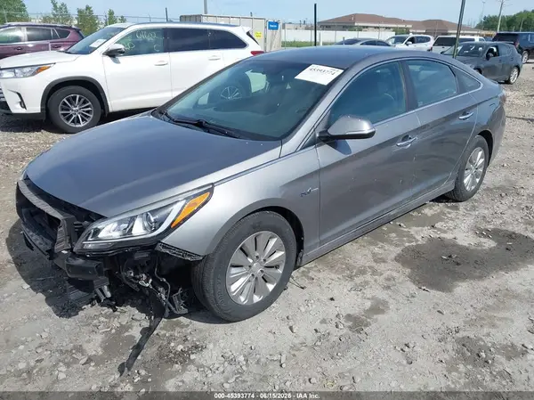 KMHE24L39HA067288 2017 HYUNDAI SONATA - Image 2