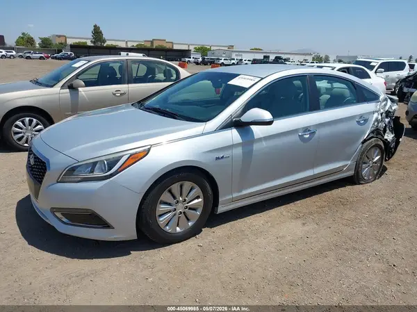 KMHE24L39HA075438 2017 HYUNDAI SONATA - Image 2