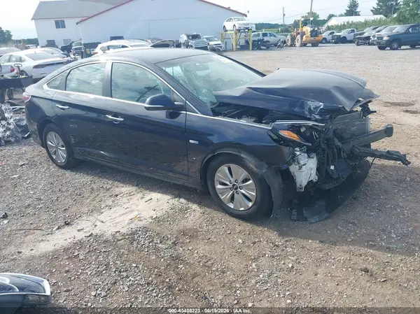 KMHE24L39JA079835 2018 HYUNDAI SONATA - Image 1