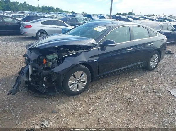 KMHE24L39JA079835 2018 HYUNDAI SONATA - Image 2