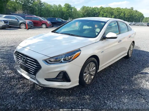 KMHE24L39JA083741 2018 HYUNDAI SONATA - Image 2