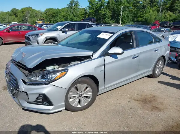 KMHE24L39KA091775 2019 HYUNDAI SONATA - Image 2