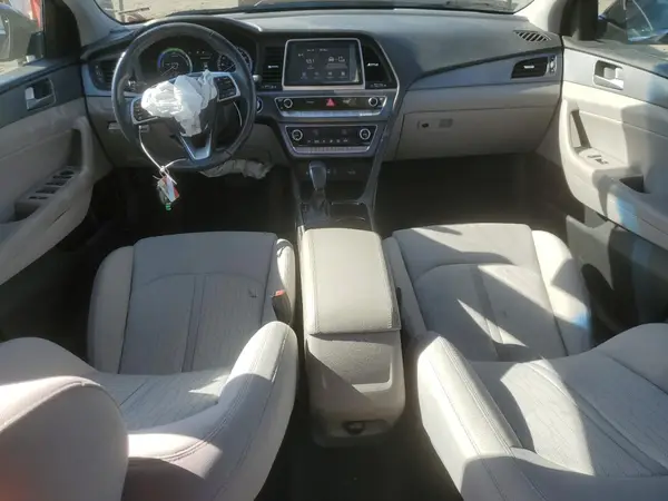 KMHE24L39KA091873 2019 HYUNDAI SONATA - Image 8