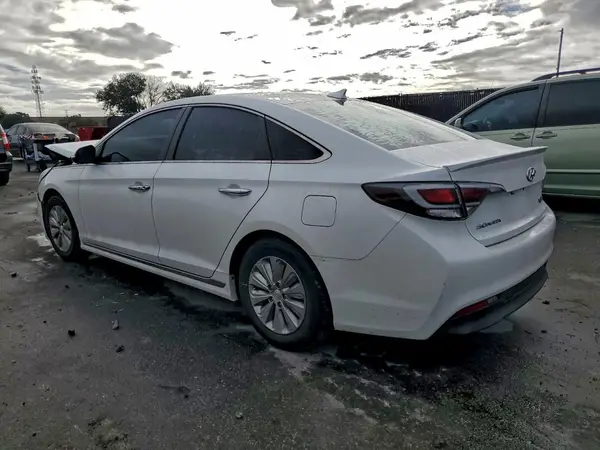 KMHE24L3XHA065615 2017 HYUNDAI SONATA - Image 2