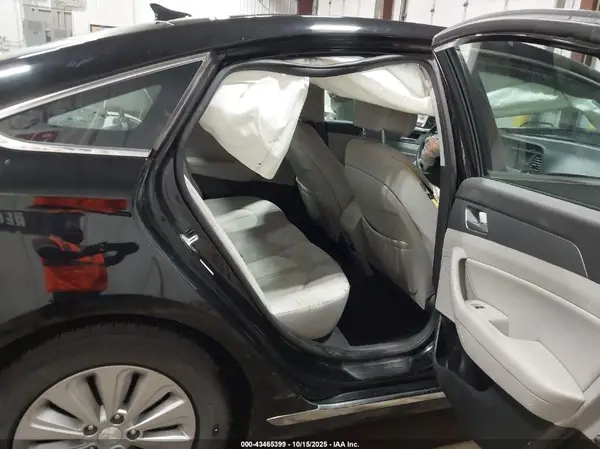KMHE24L3XHA067686 2017 HYUNDAI SONATA - Image 8