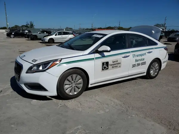 KMHE24L3XHA068871 2017 HYUNDAI SONATA - Image 1