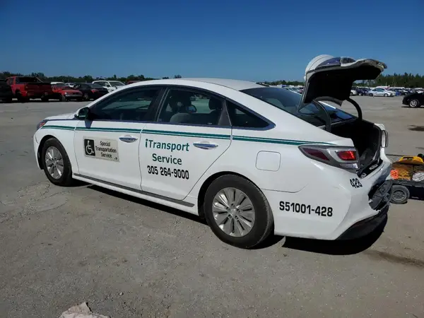 KMHE24L3XHA068871 2017 HYUNDAI SONATA - Image 2