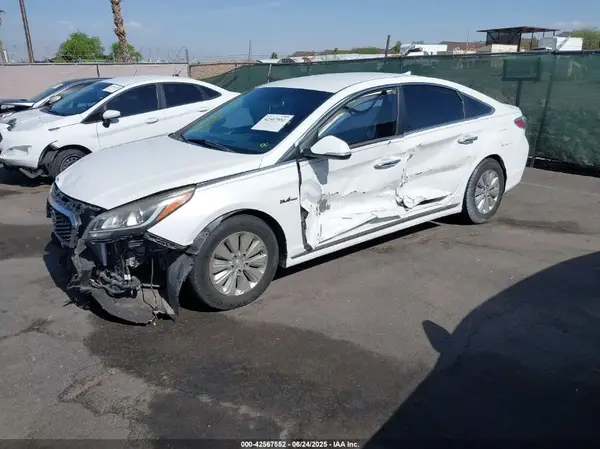 KMHE24L3XHA068918 2017 HYUNDAI SONATA - Image 2