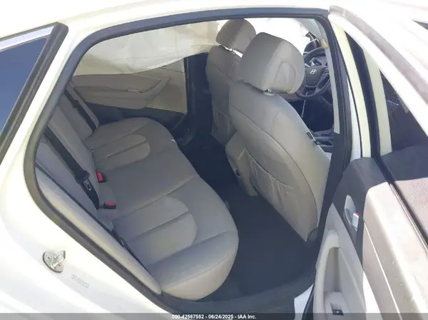 KMHE24L3XHA068918 2017 HYUNDAI SONATA - Image 8