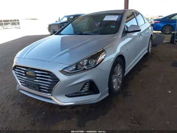KMHE24L3XJA078533 2018 HYUNDAI SONATA - Image 2