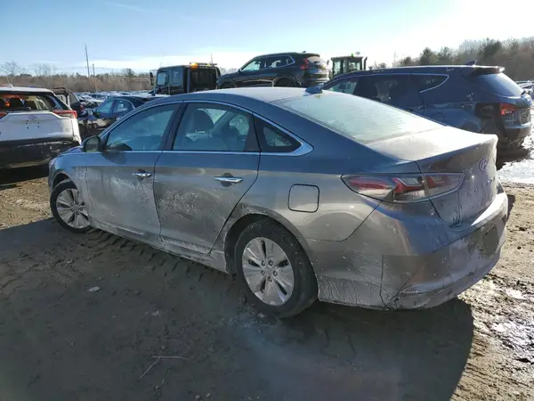 KMHE24L3XJA078631 2018 HYUNDAI SONATA - Image 2