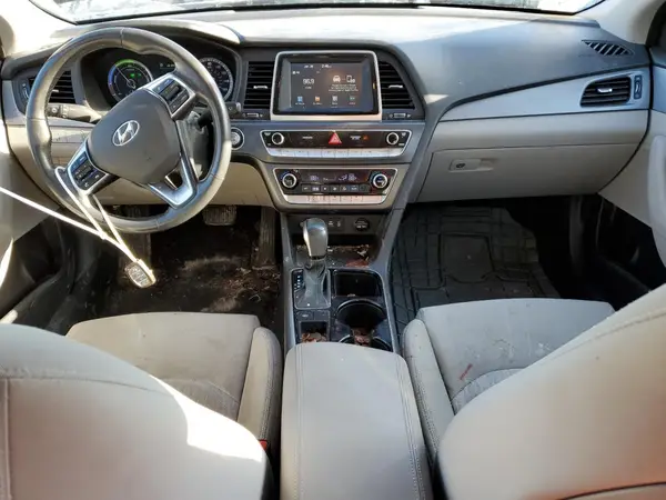 KMHE24L3XJA078631 2018 HYUNDAI SONATA - Image 8