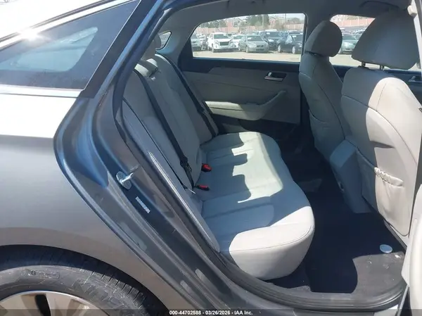 KMHE24L3XJA082520 2018 HYUNDAI SONATA - Image 8