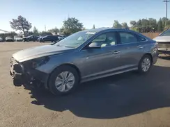 KMHE24L3XJA082999 2018 HYUNDAI SONATA