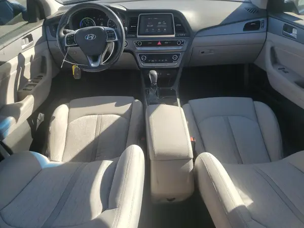 KMHE24L3XJA082999 2018 HYUNDAI SONATA - Image 8