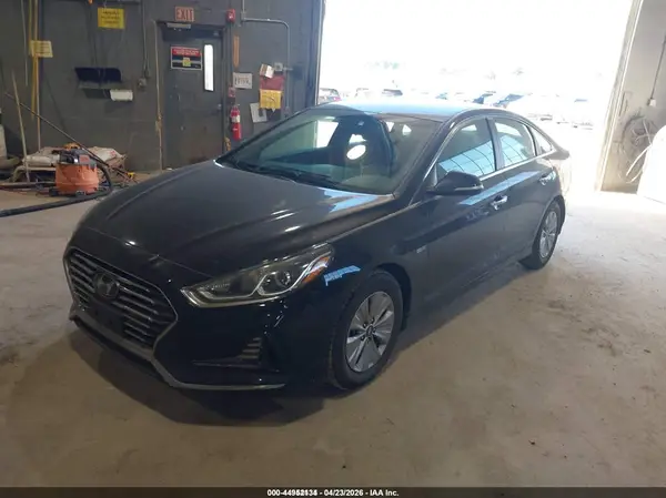 KMHE24L3XJA083358 2018 HYUNDAI SONATA - Image 2