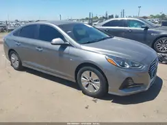 KMHE24L3XJA085837 2018 HYUNDAI SONATA