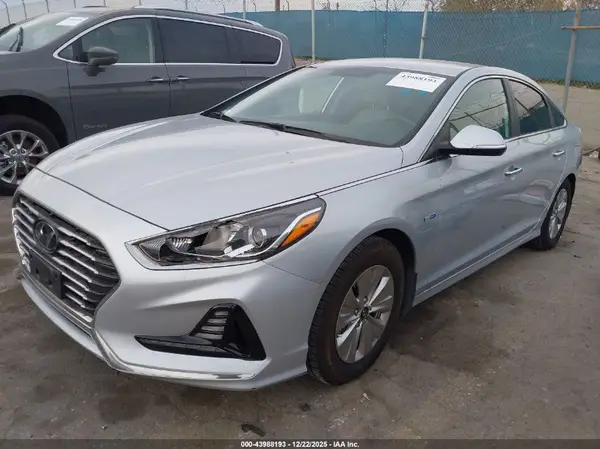 KMHE24L3XKA088660 2019 HYUNDAI SONATA - Image 2