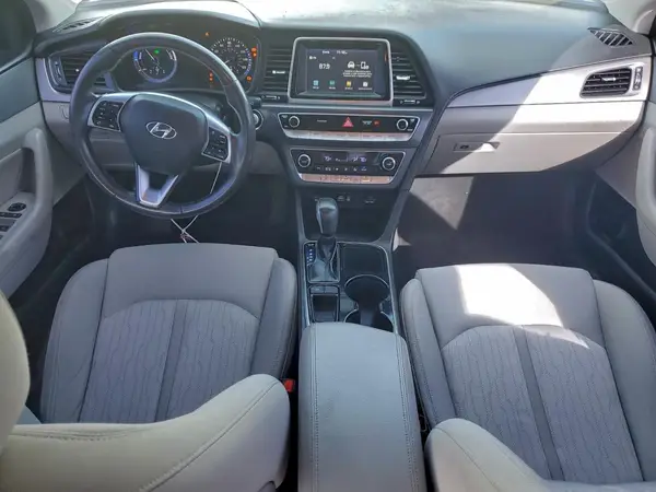 KMHE24L3XKA088853 2019 HYUNDAI SONATA - Image 8