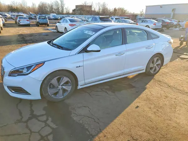 KMHE34L10GA007894 2016 HYUNDAI SONATA - Image 1