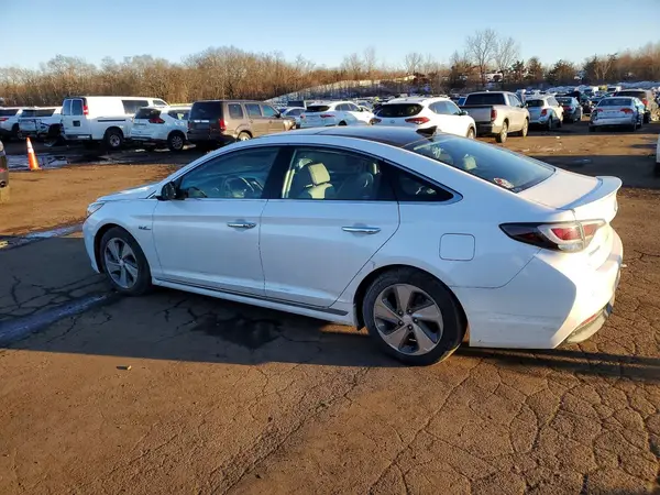 KMHE34L10GA007894 2016 HYUNDAI SONATA - Image 2