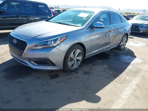 KMHE34L10GA009967 2016 HYUNDAI SONATA - Image 2