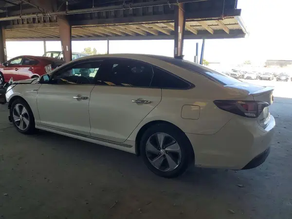 KMHE34L10GA012447 2016 HYUNDAI SONATA - Image 2