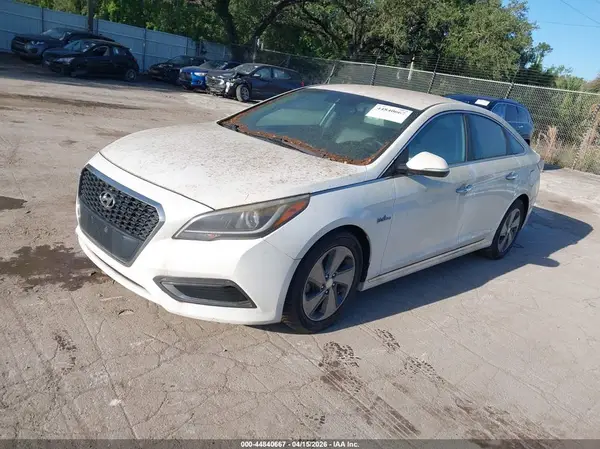 KMHE34L10GA012951 2016 HYUNDAI SONATA - Image 2