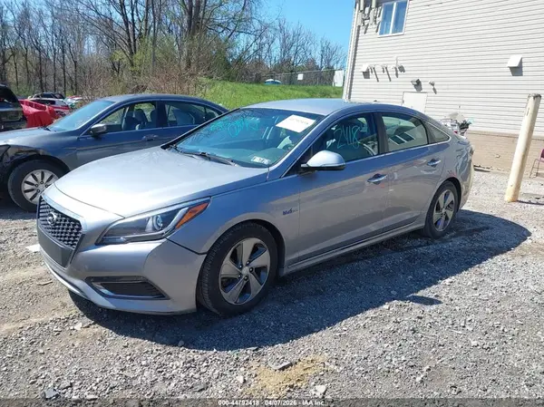 KMHE34L10GA012982 2016 HYUNDAI SONATA - Image 2