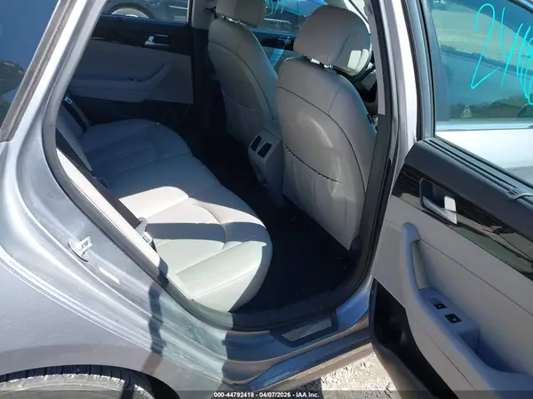 KMHE34L10GA012982 2016 HYUNDAI SONATA - Image 8