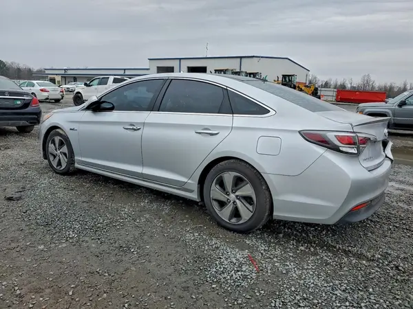 KMHE34L10GA015705 2016 HYUNDAI SONATA - Image 2
