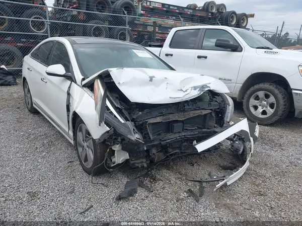 KMHE34L10GA015736 2016 HYUNDAI SONATA - Image 1