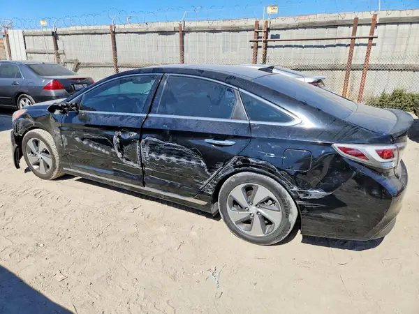KMHE34L10GA020628 2016 HYUNDAI SONATA - Image 2