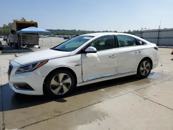 KMHE34L10GA026705 2016 HYUNDAI SONATA - Image 1