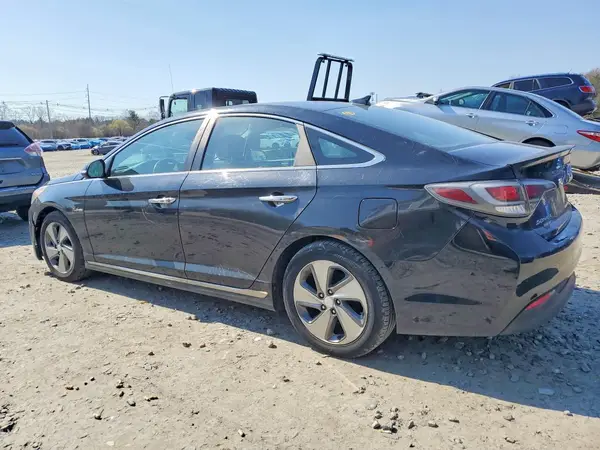 KMHE34L10GA026753 2016 HYUNDAI SONATA - Image 2
