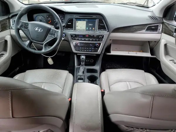 KMHE34L10GA029829 2016 HYUNDAI SONATA - Image 8