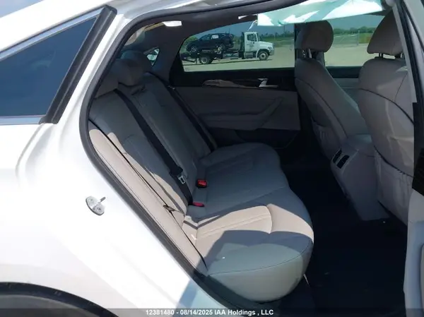 KMHE34L10HA048334 2017 HYUNDAI SONATA - Image 8