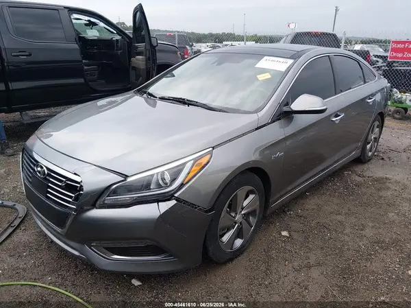 KMHE34L10HA056577 2017 HYUNDAI SONATA - Image 2